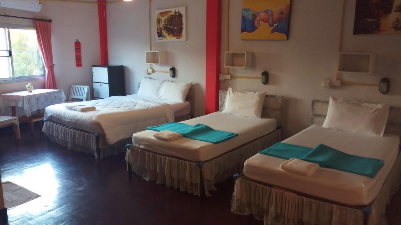 Fun-D Hostel Chiang Rai Bagian luar foto