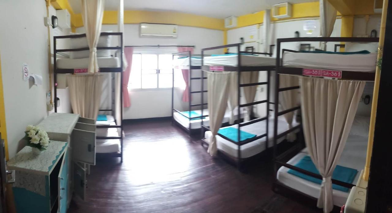 Fun-D Hostel Chiang Rai Bagian luar foto